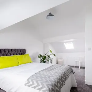 https://whole-house-in-centre-of-town-ideal-for-contractors-and.yorkshirehotels.net