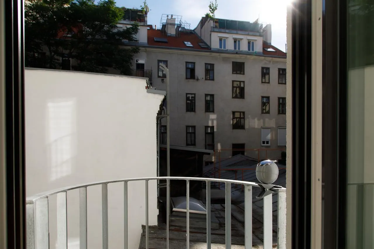 Vienna Westside Apartments - Contactless Check-In